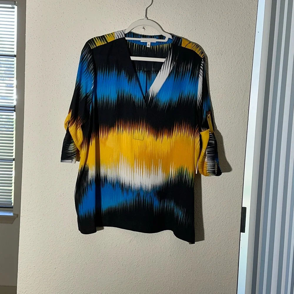 NWT Chaus NY  ladies Blouse Size Xl Blue, Blk & Yellow Pattern. - Picture 3 of 9